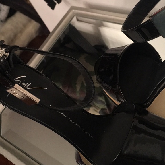 Giuseppe Zanotti shoes - Picture 4 of 6